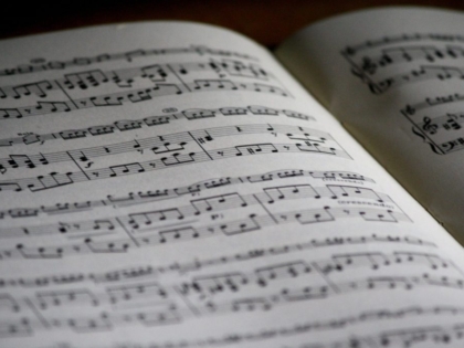 music-sheet-1326999_1920-1024x683